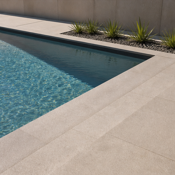 Minimalist Pool Ideas water edge detail
